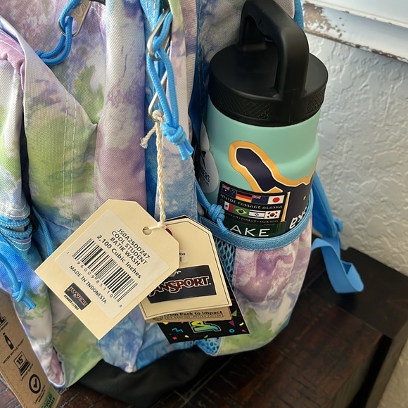 ✅✅Jansport COOL STUDENT Batik Wash Backpack - Picture 6 of 7